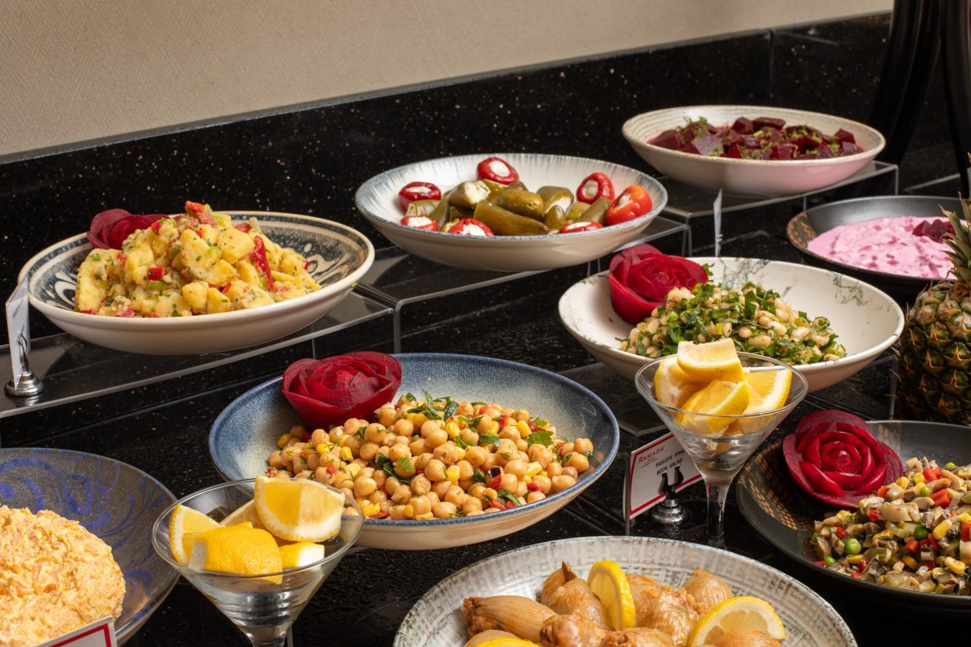 Ramada Plaza By Wyndham Istanbul Atakoy Hotel Kültér fotó